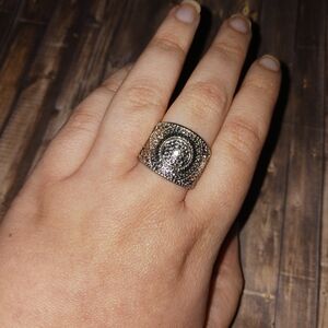 Chunky Silver Toned Rhinestone Ring Size 8